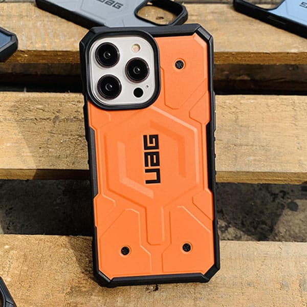 iPhone 15 Pro  UAG Pathfinder Rugged Case With Magsafe - Orange